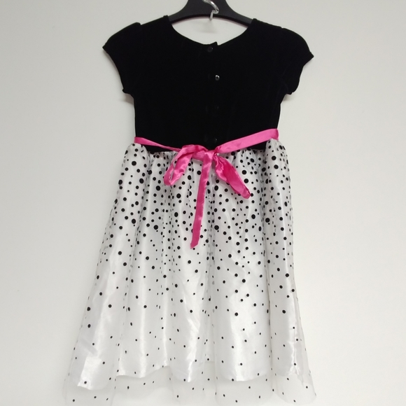 Size 7(6x) newberry girl dress: worn once - Picture 1 of 5